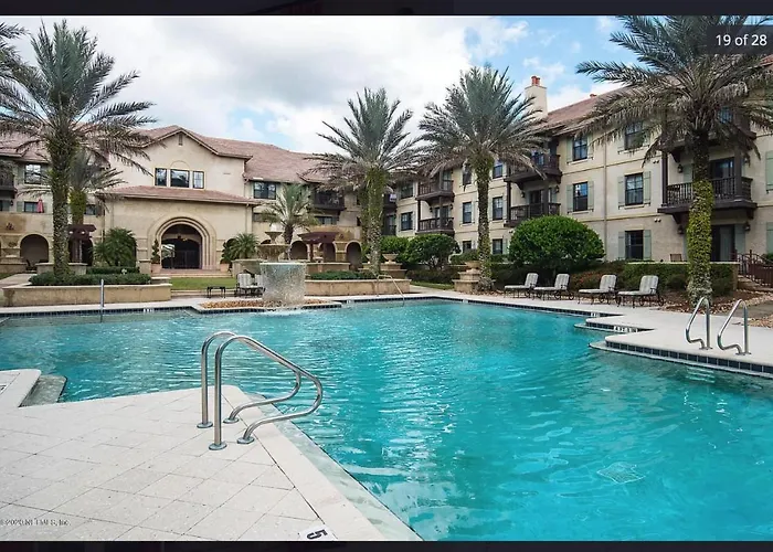 Luxury Condo In Golfer\'S Paradise